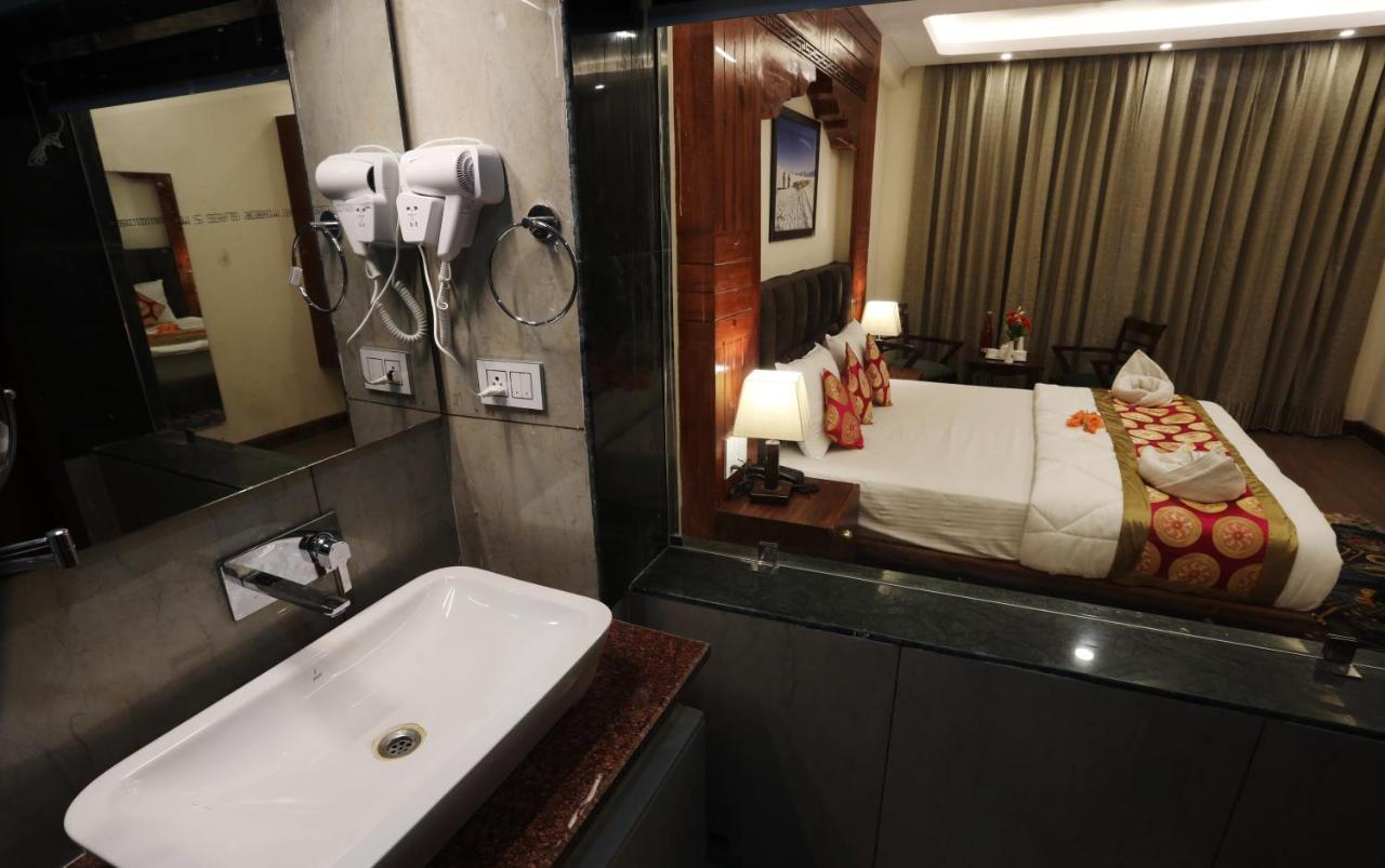 Hotel The Grand Khasdan เลห์ ภายนอก รูปภาพ