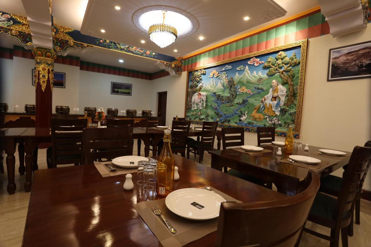 Hotel The Grand Khasdan เลห์ ภายนอก รูปภาพ