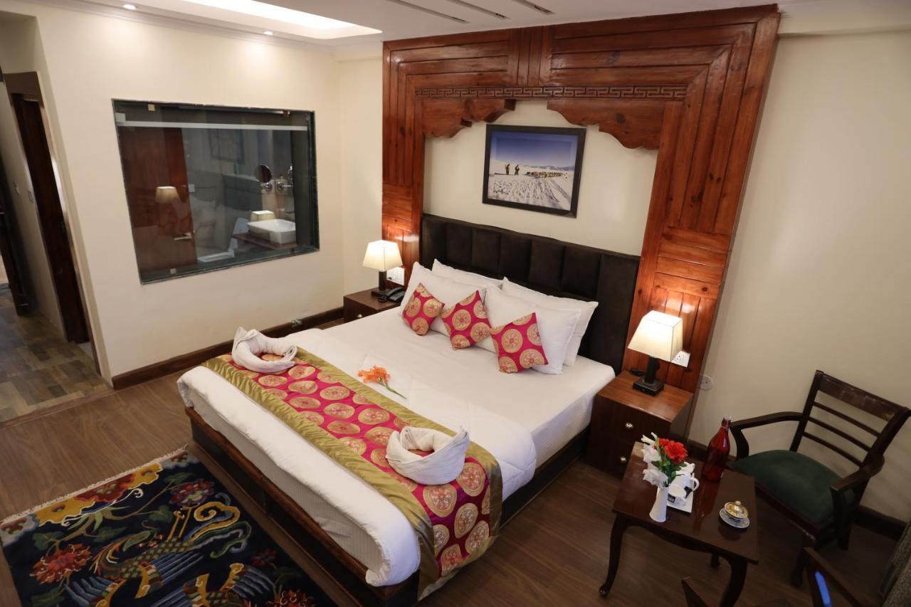Hotel The Grand Khasdan เลห์ ภายนอก รูปภาพ