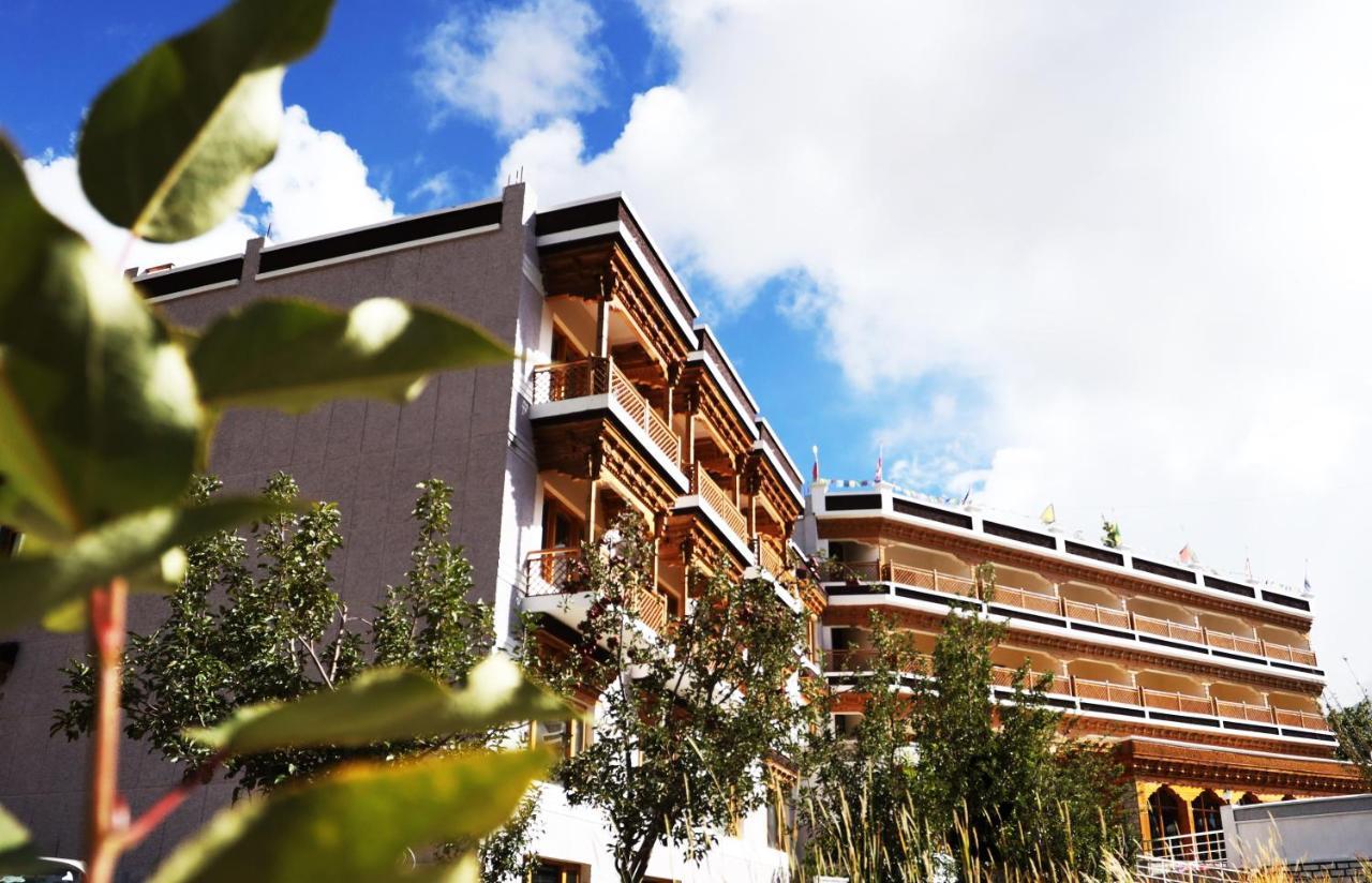 Hotel The Grand Khasdan เลห์ ภายนอก รูปภาพ
